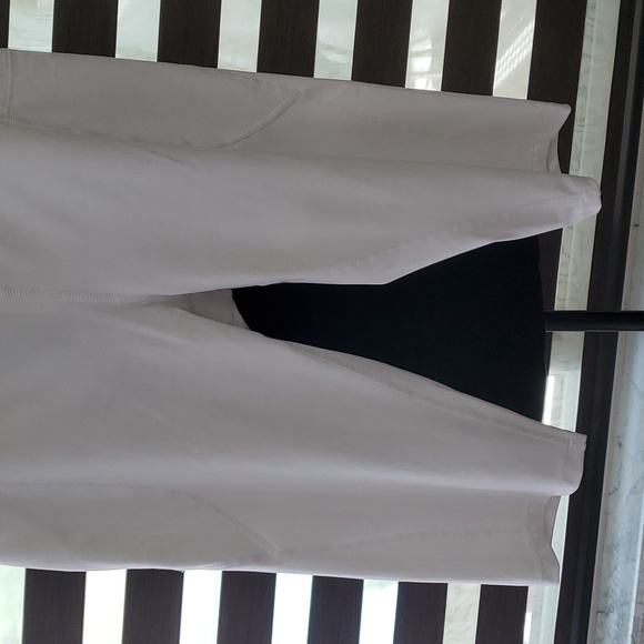 Capris - Picture 8 of 8